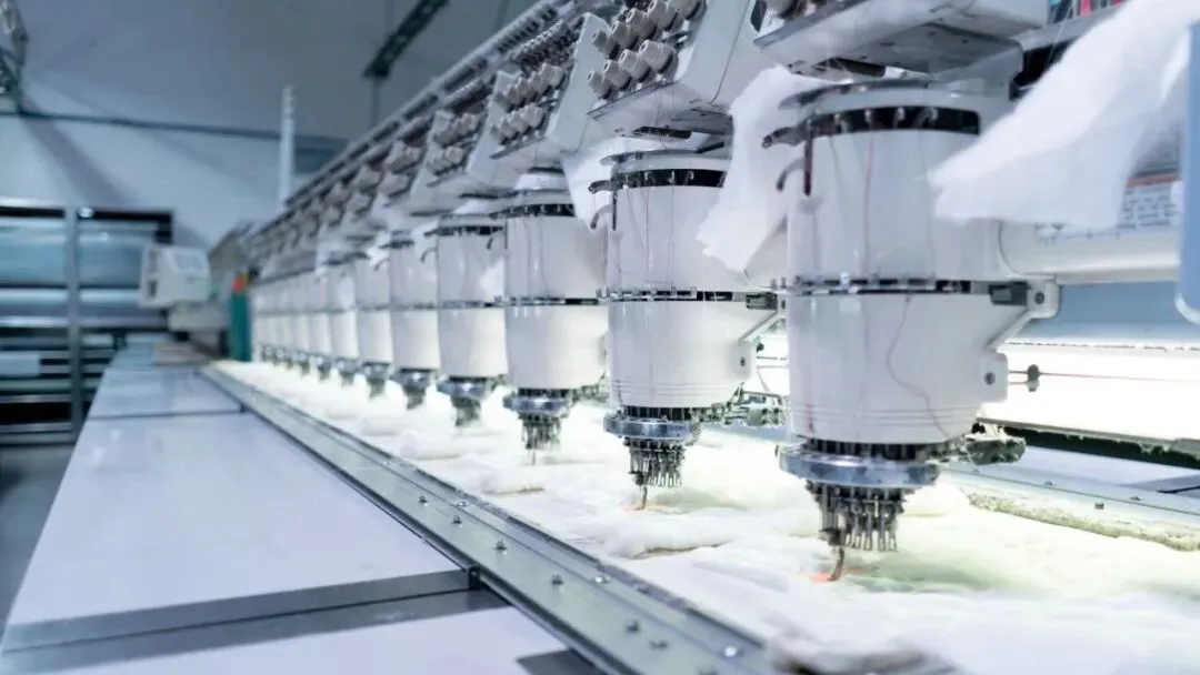 纺织机械出海的底层问题:你不是不会做营销,而是你在用“生产系统”,解决“信任问题”