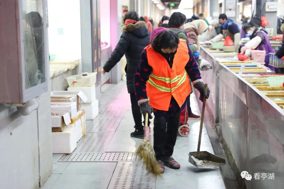 【新春走基层】看看改造后的万户新村农贸市场……