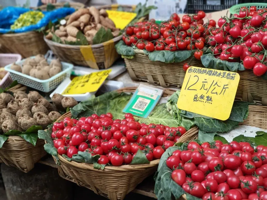 春天里的昆明“篆新农贸市场”