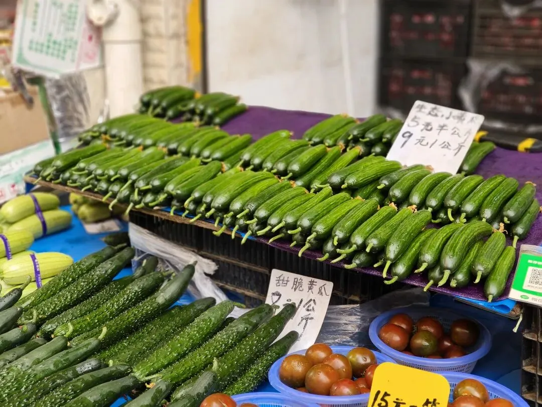 春天里的昆明“篆新农贸市场”