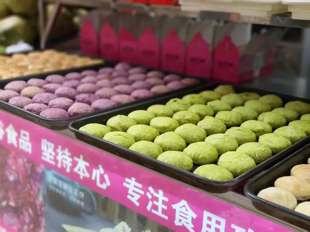 春天里的昆明“篆新农贸市场”