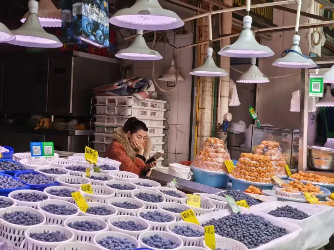 春天里的昆明“篆新农贸市场”