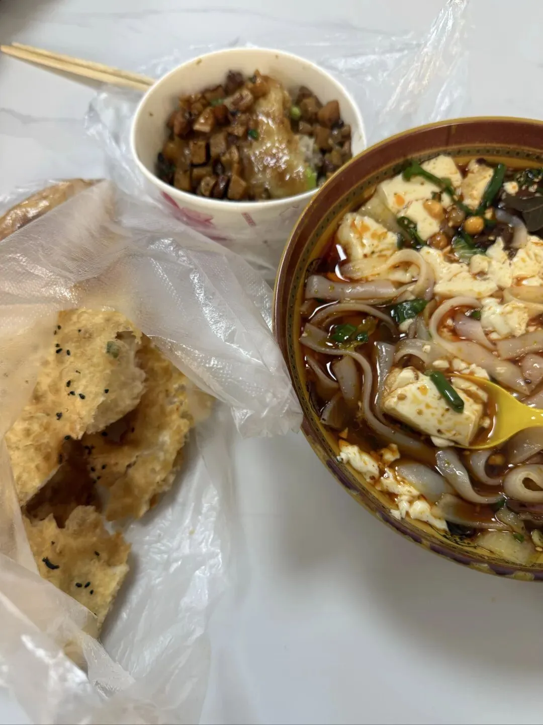 在武昌铁机路农贸市场过早品种多得挑花眼了