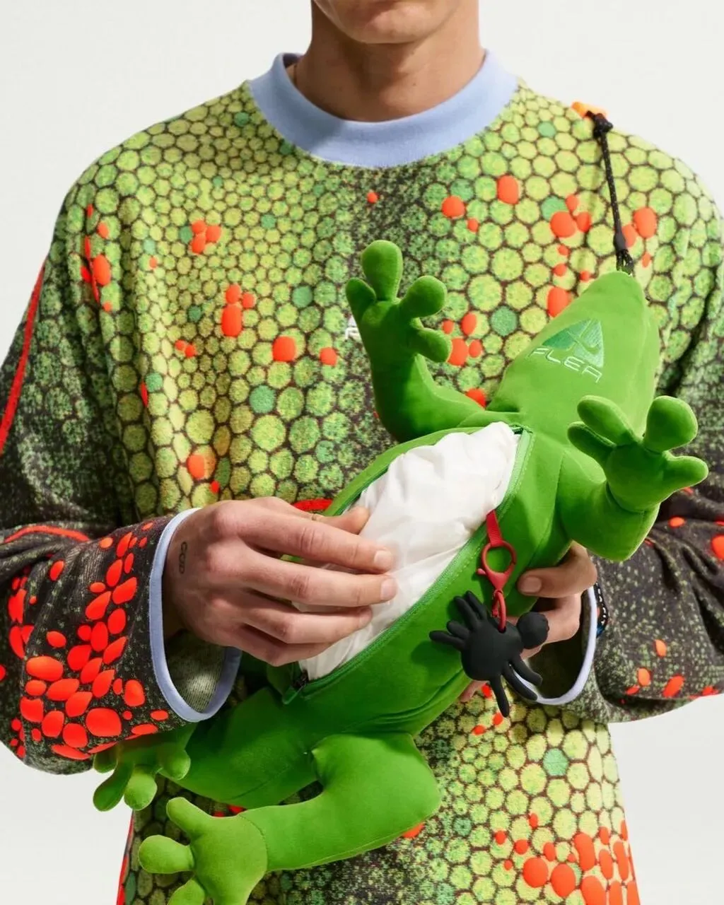 ACG无厘头的营销方式:山顶可能很臭