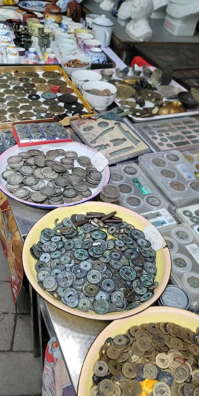 钱币市场变局容易买 “小而雅趣” 好卖的“稀而精” 藏家如何选择