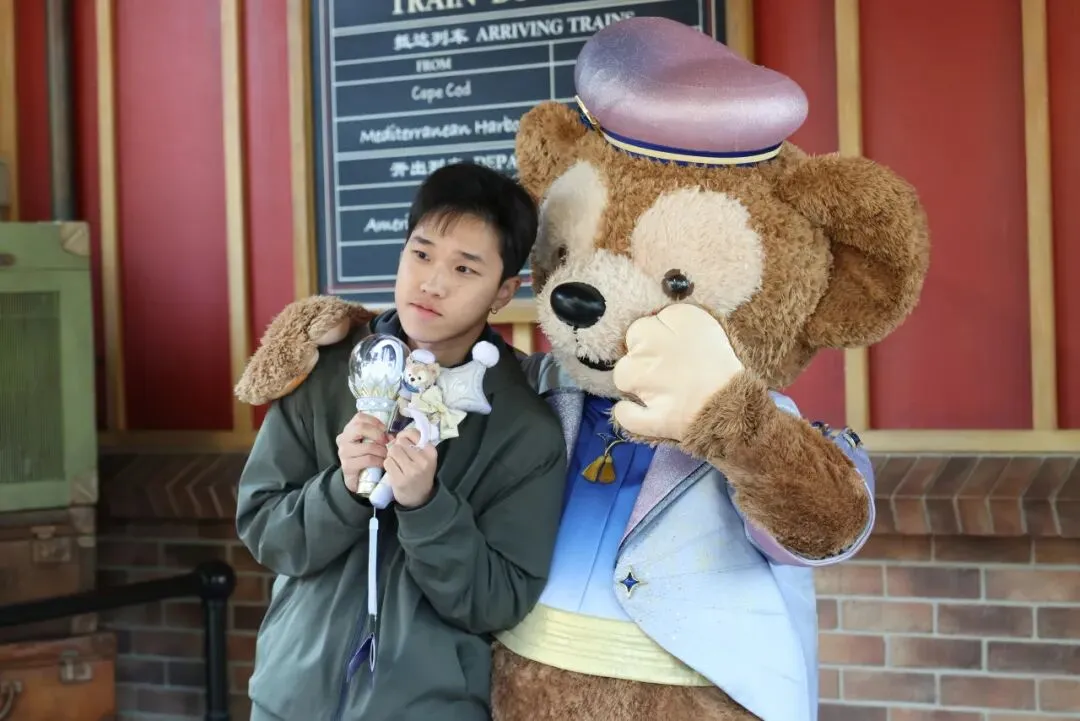 阿里妈妈发布营销智能体引擎“AI万相”,迪士尼10周年庆典启幕,腾讯元宝月活破亿,全棉时代、蕉内等品牌动态