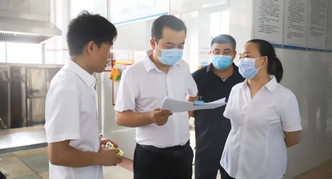 县市场监管局开展网络外卖餐饮专项整治