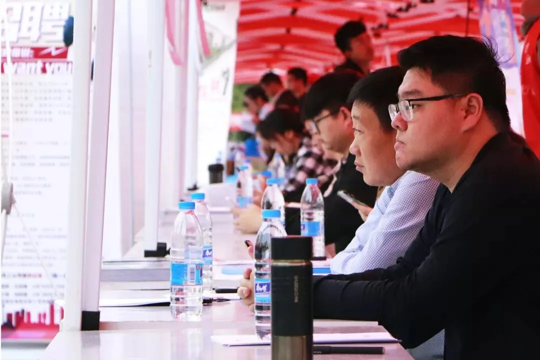 省人力资源市场龙子湖市场设立在郑航!