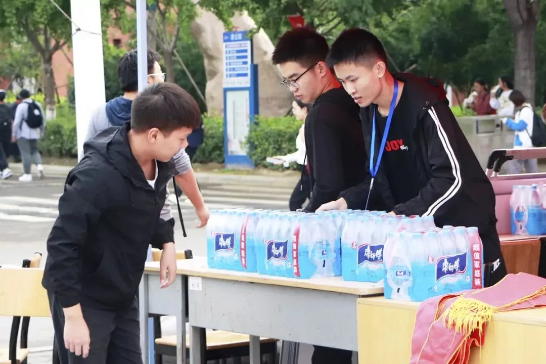 省人力资源市场龙子湖市场设立在郑航!