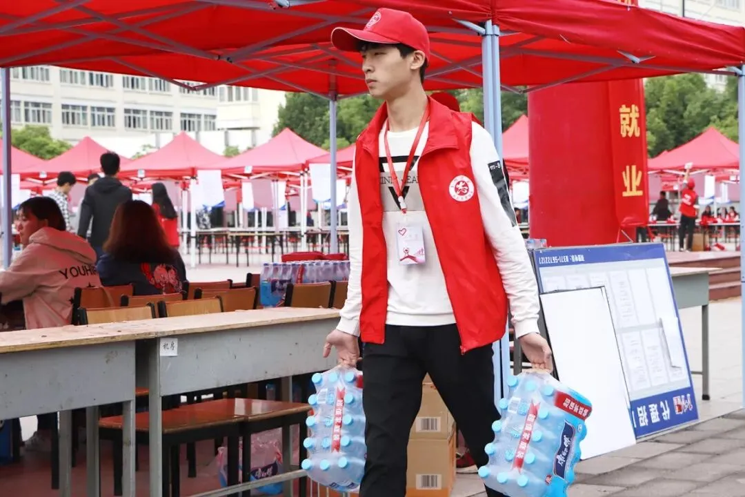 省人力资源市场龙子湖市场设立在郑航!