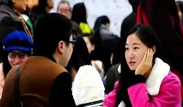 如今的相亲市场现象,男性躺平,女性成主力军?