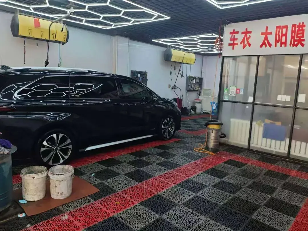 【出兑】洗车店急兑,位于北大市场‌,客源稳定,便宜出兑!楼上可住人做饭