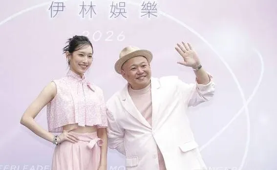 陈大天闪兵后无工市场帮爸卖菜脯 妻刘朴现身曝婚后生活