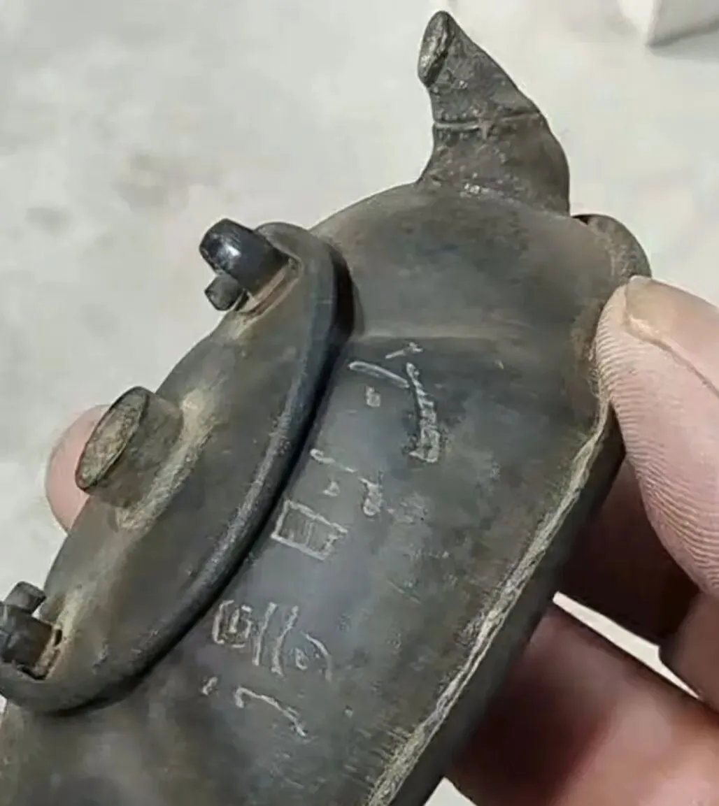 古玩市场发现了传统老物件——那些年古人用过的砚滴