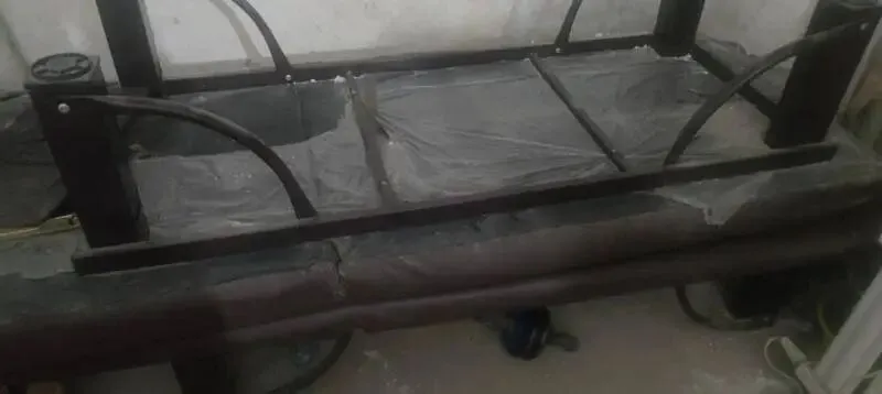 【二手市场】电子供桌/遮阳伞/上下铺/冷藏展示柜/商用高压锅/路面切割机/炸鸭炉/5米LED/油烟机…