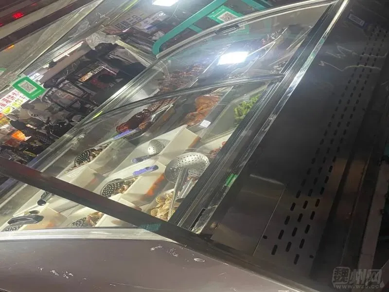 【二手市场】电子供桌/遮阳伞/上下铺/冷藏展示柜/商用高压锅/路面切割机/炸鸭炉/5米LED/油烟机…