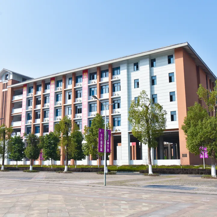 重庆市江津区京师实验学校招市场招生运营,双语数学,双语物理,雅思教师,升学及学生活动教师,招生办营销,驻校教官四、实验员本科起报