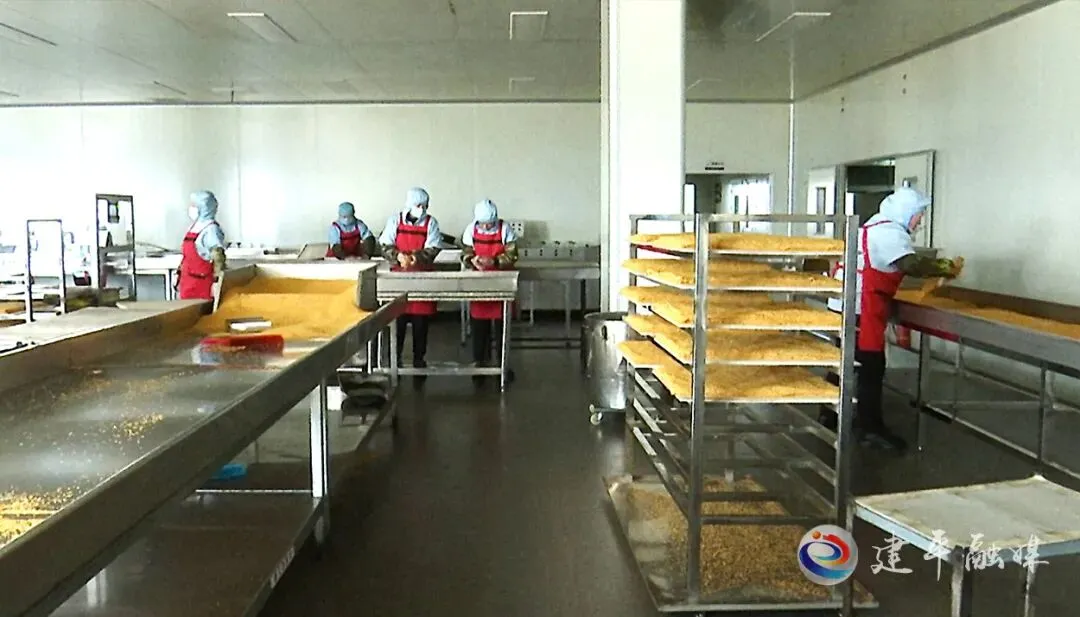 【开局话振兴】永乐食品厂:赶订单拓市场 全力以赴开新局