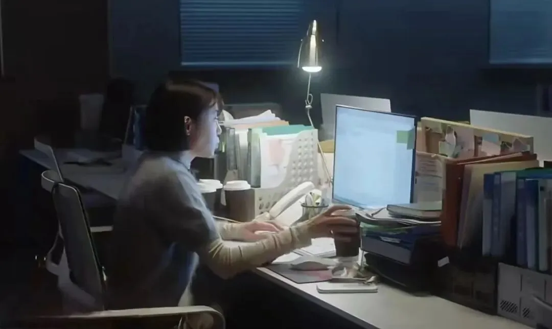 从营销总监到“卖保险”,一个985硕士选的降维人生