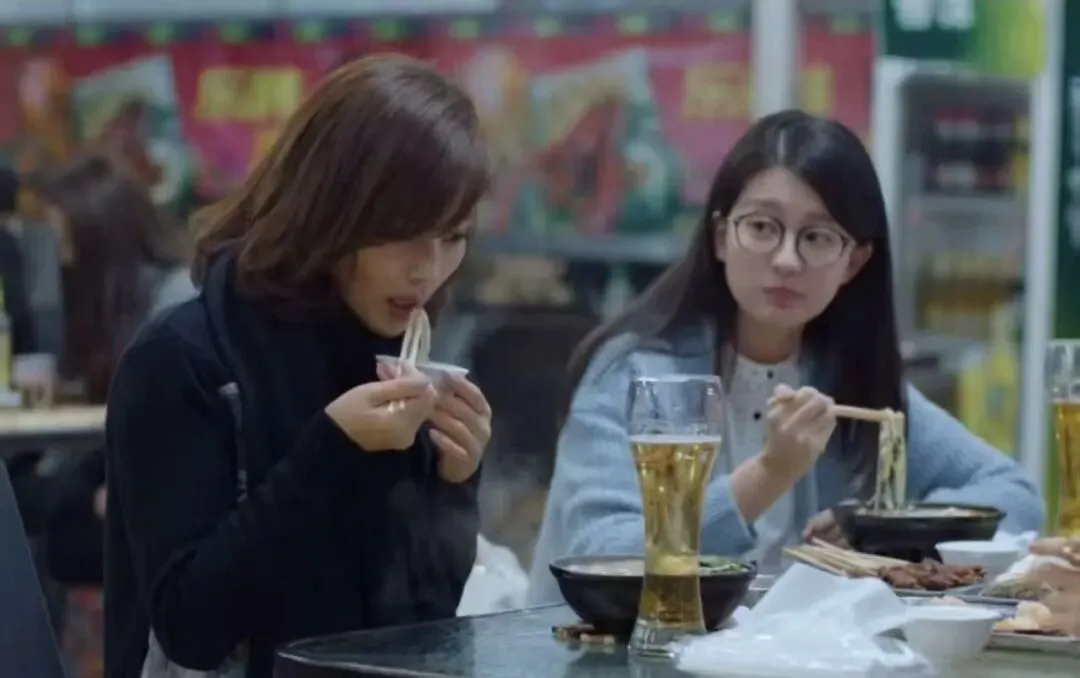 从营销总监到“卖保险”,一个985硕士选的降维人生