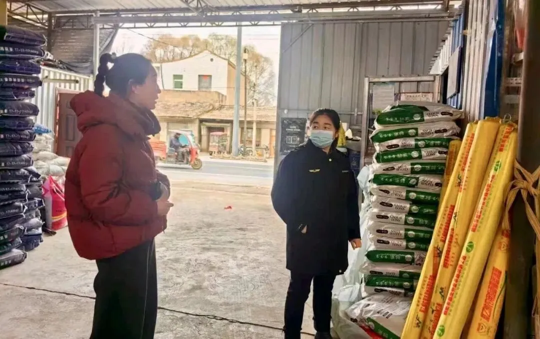 【基层动态】春耕护农在行动——辛店镇市场监督管理所开展农资专项检查