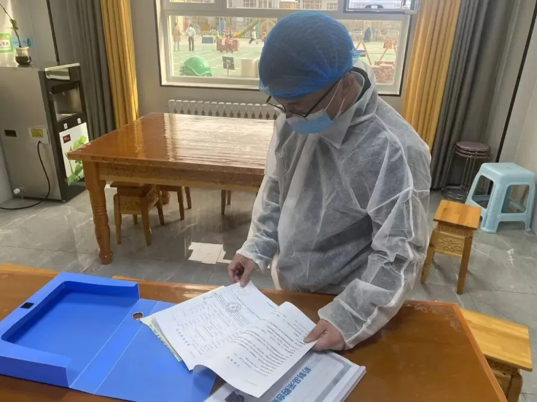 旗教育局联合市场监管局开展校园食堂食品安全检查