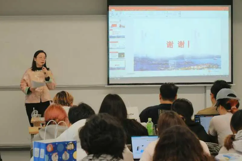 教学科研|从媒介市场的系统性变革看未来:江跃中教授为艺传新闻学子剖析行业趋势