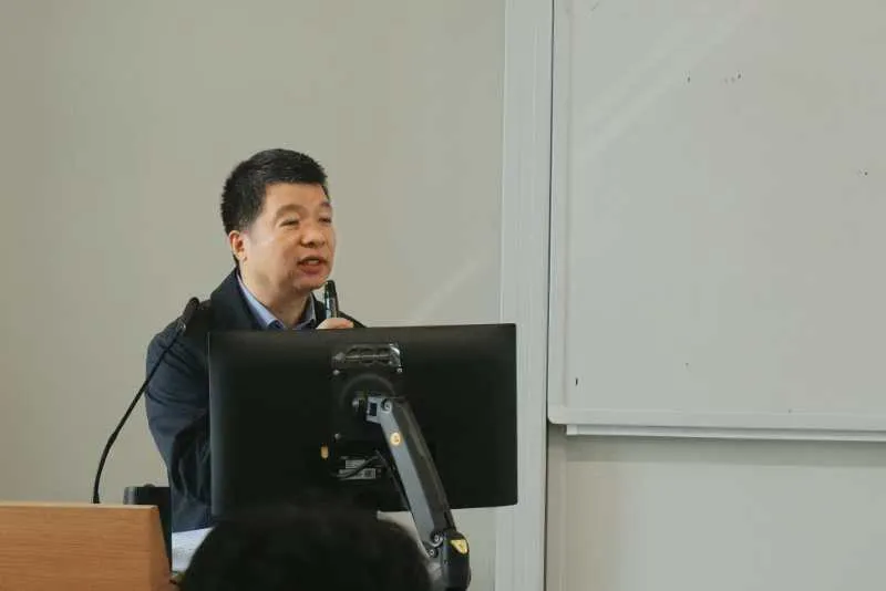 教学科研|从媒介市场的系统性变革看未来:江跃中教授为艺传新闻学子剖析行业趋势