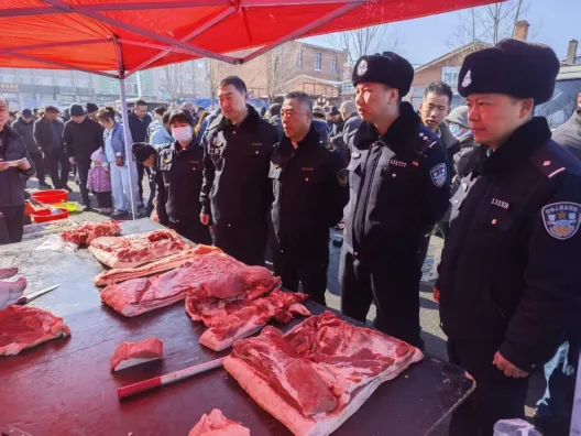 五大连池市市场监督管理局联合公安局开展肉制品专项执法,守护群众舌尖安全