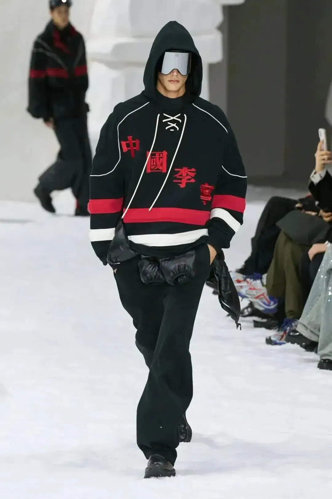 为什么市场看好“增收不增利”的李宁?