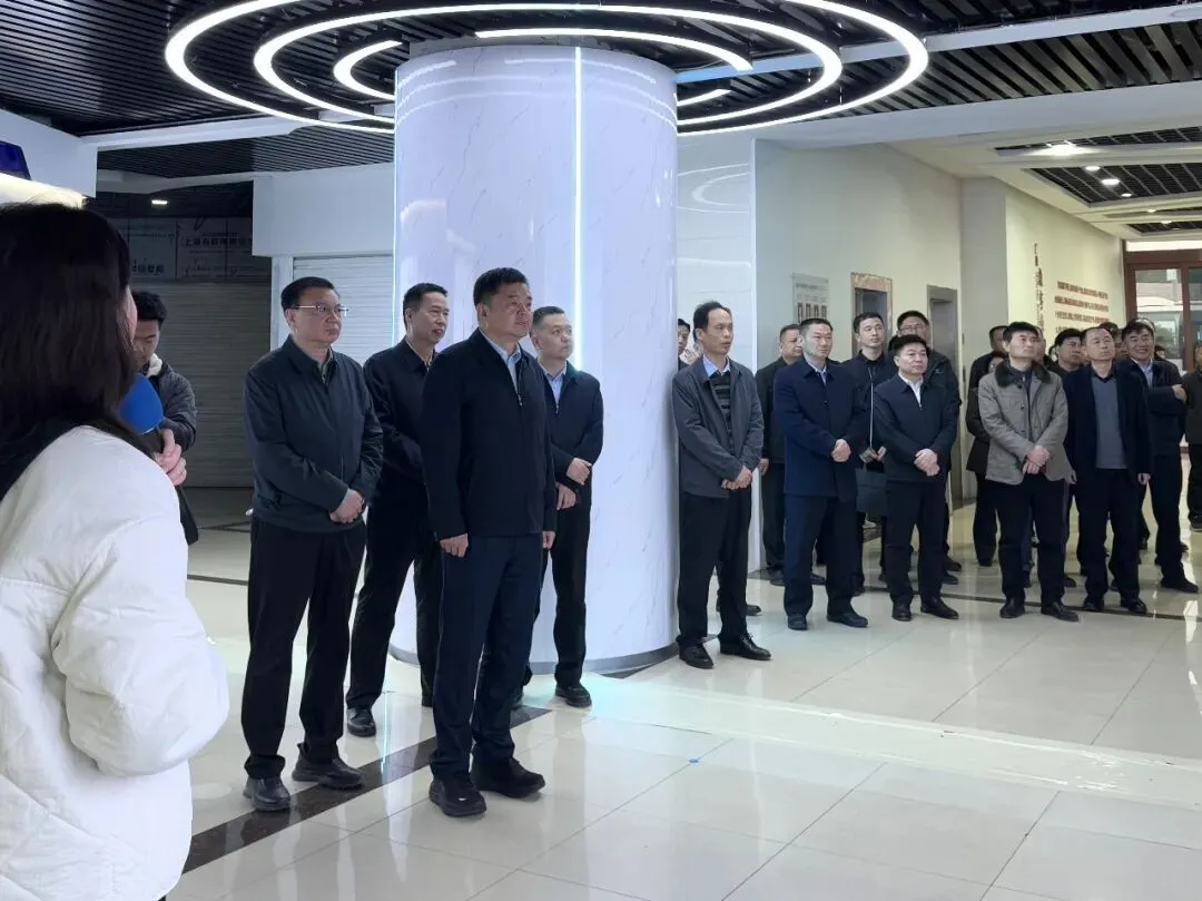 省市场监管局到平顶山数字产业创新基地调研电梯智慧监管项目