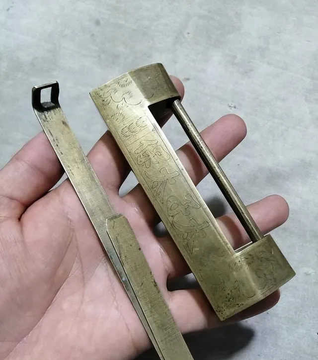 当年收藏老物件上山下乡,却被市场狠狠教训,成了一名冤大头