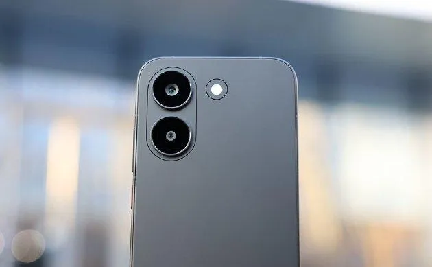 红米Turbo 5引爆中端市场!16GB+1TB版2999元,跑分破340万!