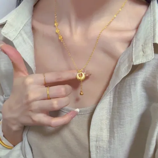 金价暴跌的那个夜晚,水贝市场里有人痛哭流涕,有人却连夜拉着一卡车现金进场