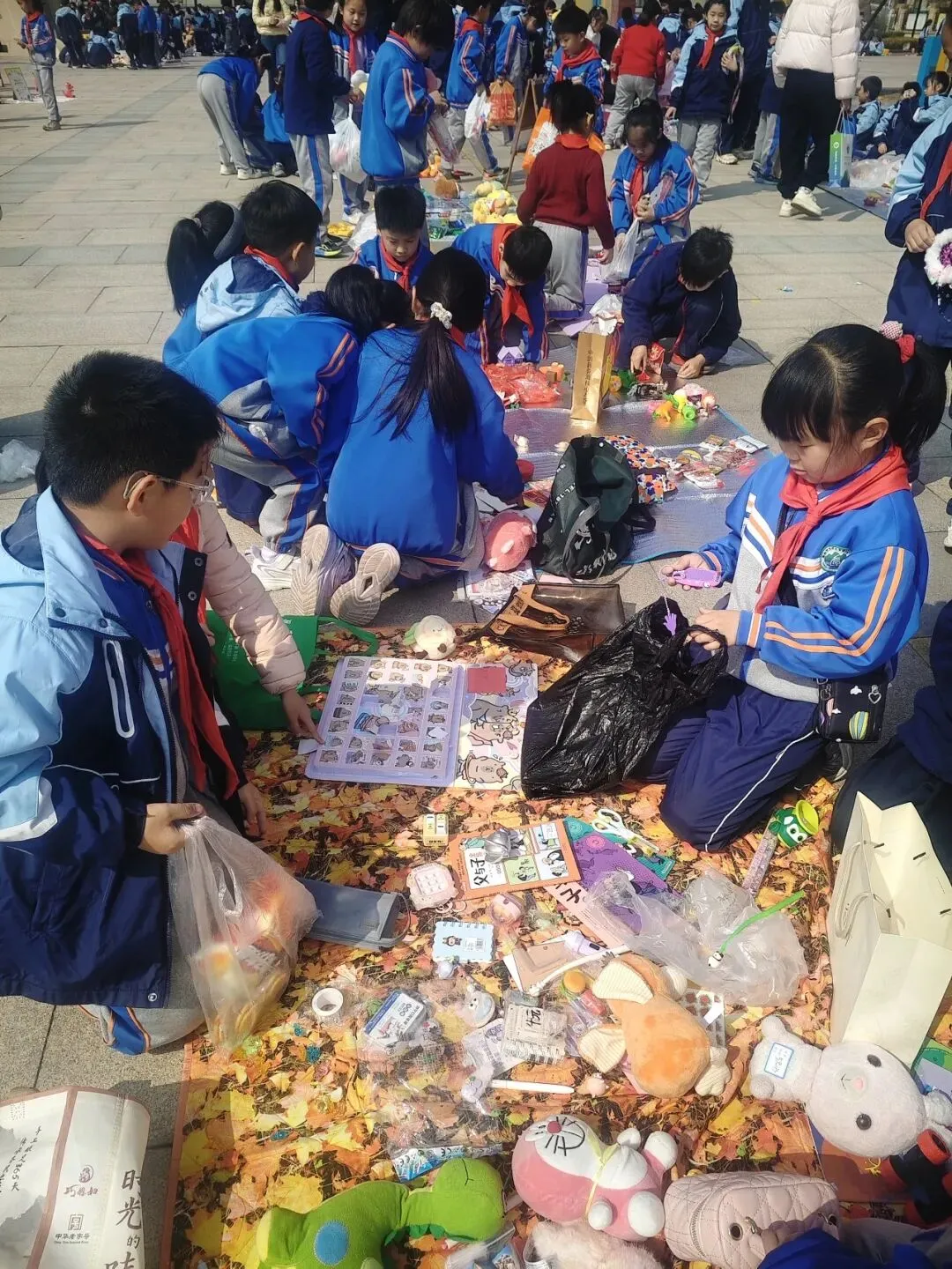 【智源纪-全环境立德树人】跳蚤小市场,成长大体验——智源小学“跳蚤”开市啦!