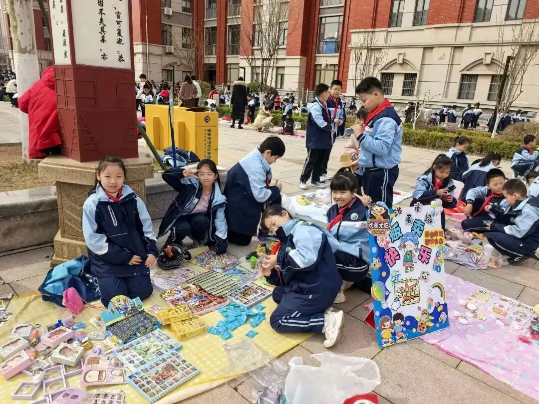 【智源纪-全环境立德树人】跳蚤小市场,成长大体验——智源小学“跳蚤”开市啦!