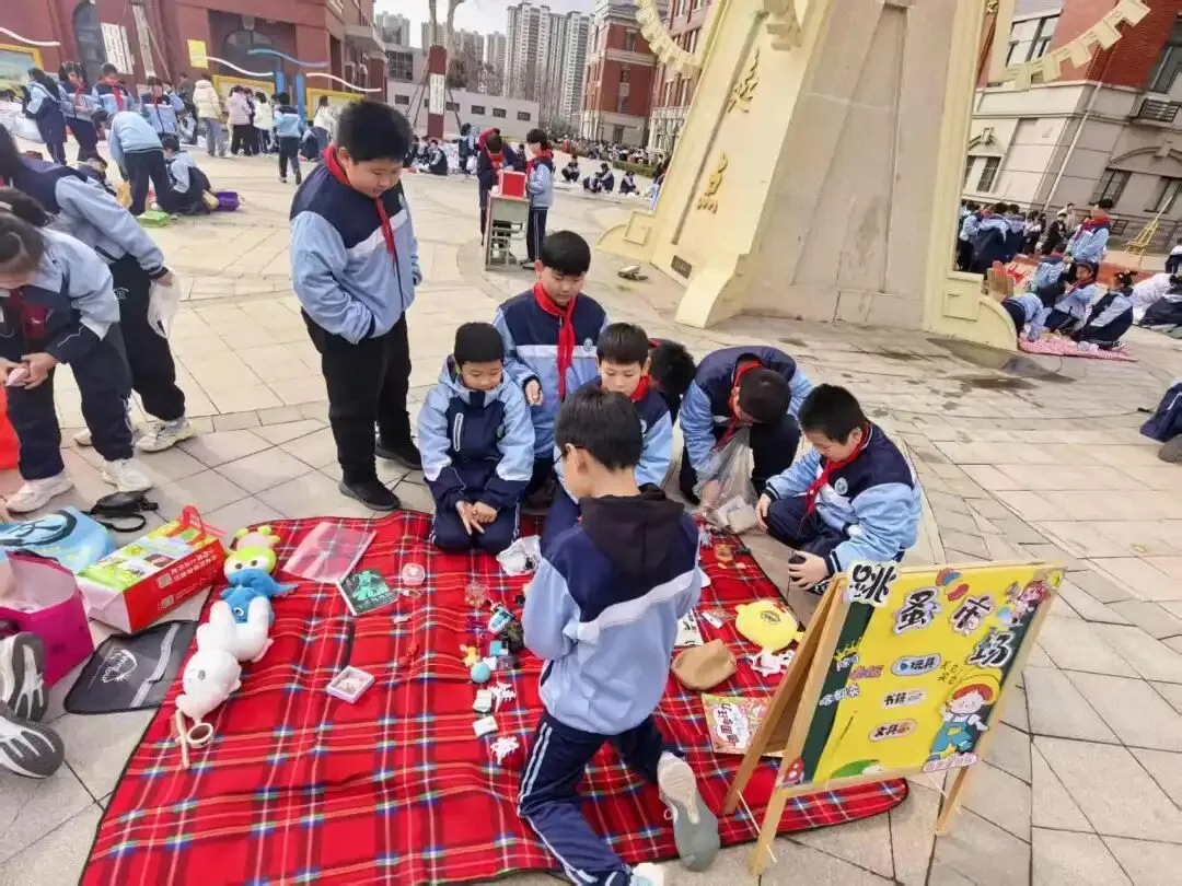 【智源纪-全环境立德树人】跳蚤小市场,成长大体验——智源小学“跳蚤”开市啦!