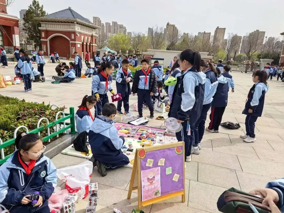 【智源纪-全环境立德树人】跳蚤小市场,成长大体验——智源小学“跳蚤”开市啦!