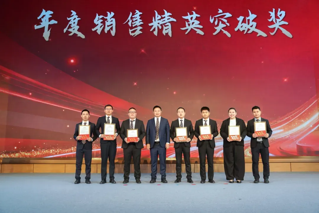 砺剑征程 再战新高 | 科曼国际营销中心2026年出征誓师