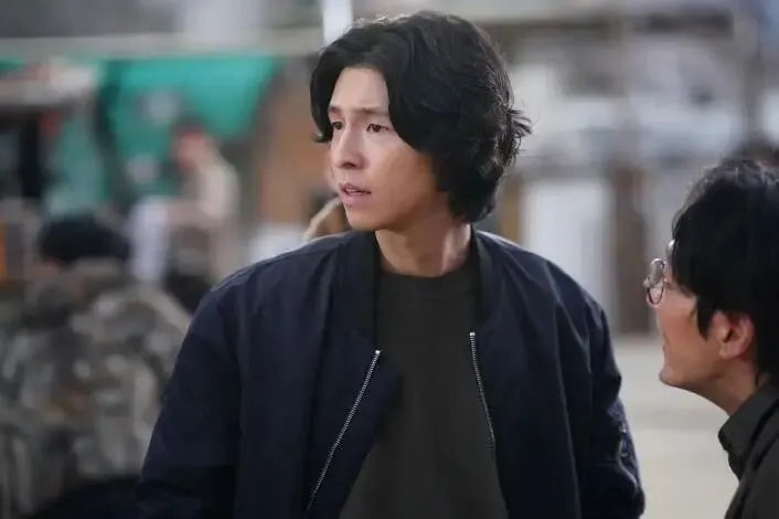 《混凝土市场》:李在仁、红炅、郑满植等实力派集结,地震废墟中猪肉罐头成关键,一场权力人性大对决