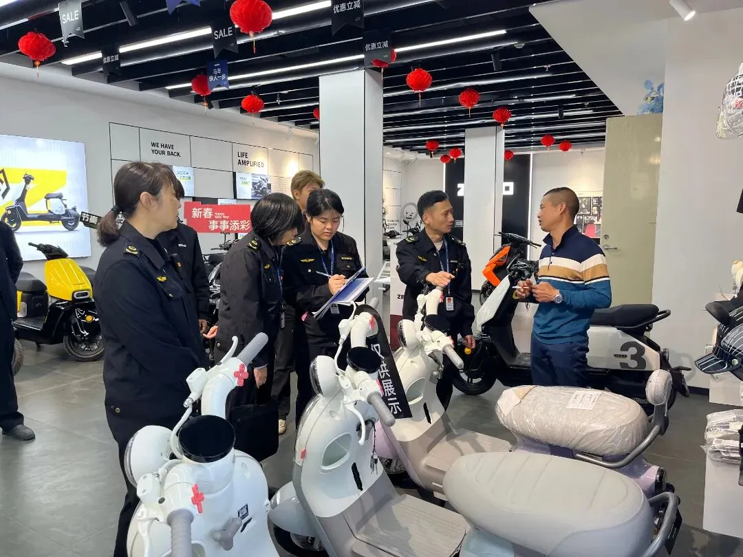 八步区市场监管局:聚焦电动自行车“隐形杀手” 斩断非法改装链条