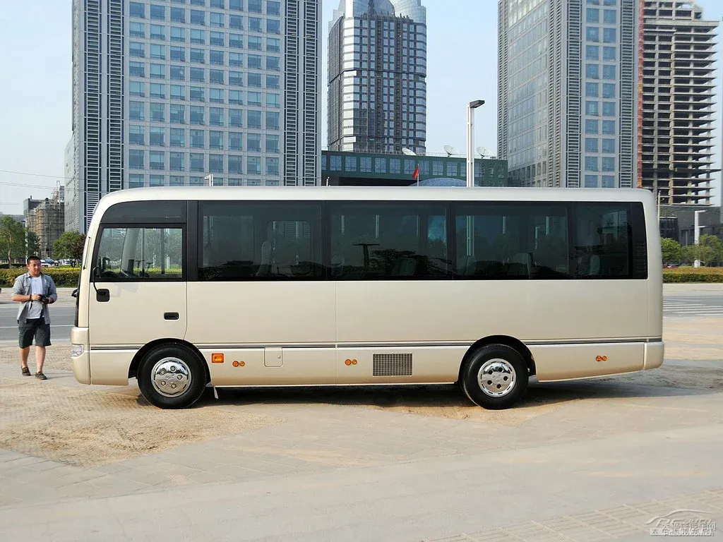 天津大巴包车租车市场深度分析:津门港城下的大巴车租赁新生态