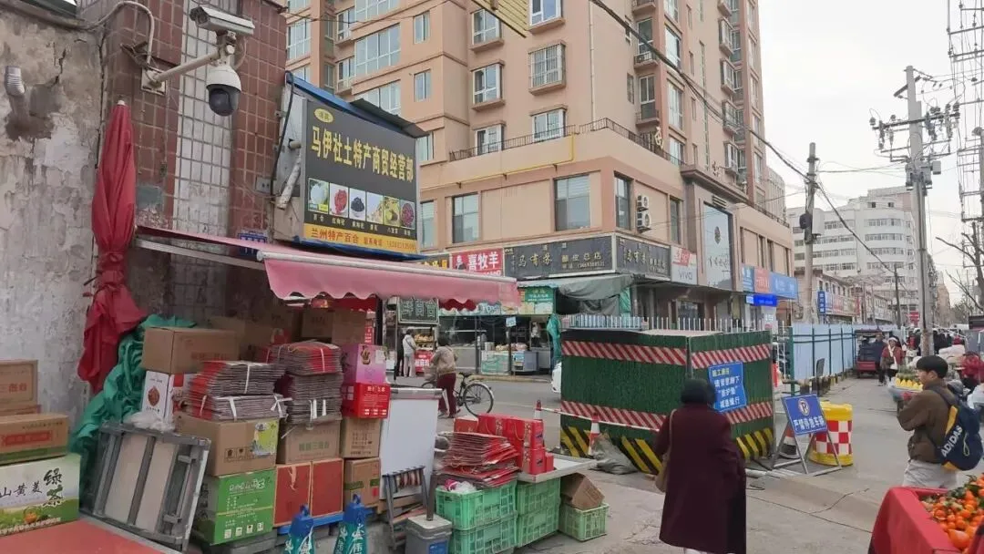 9593西固区西部市场临街北门口商铺直租