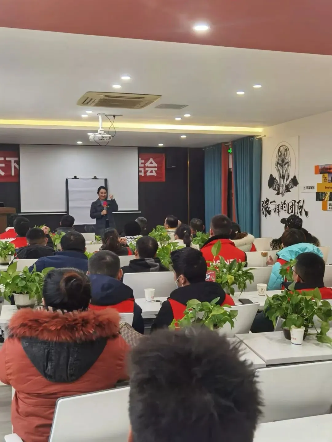 服务带动营销,她成为成都区域第一