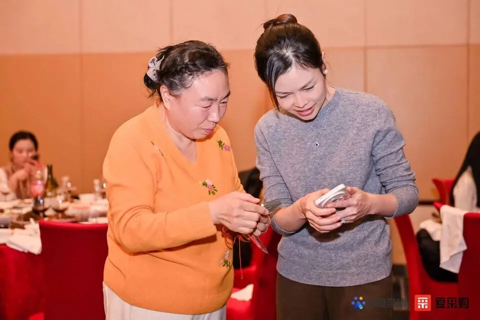 60岁阿姨“玩转”百度营销和爱采购,把化工原料卖向全国