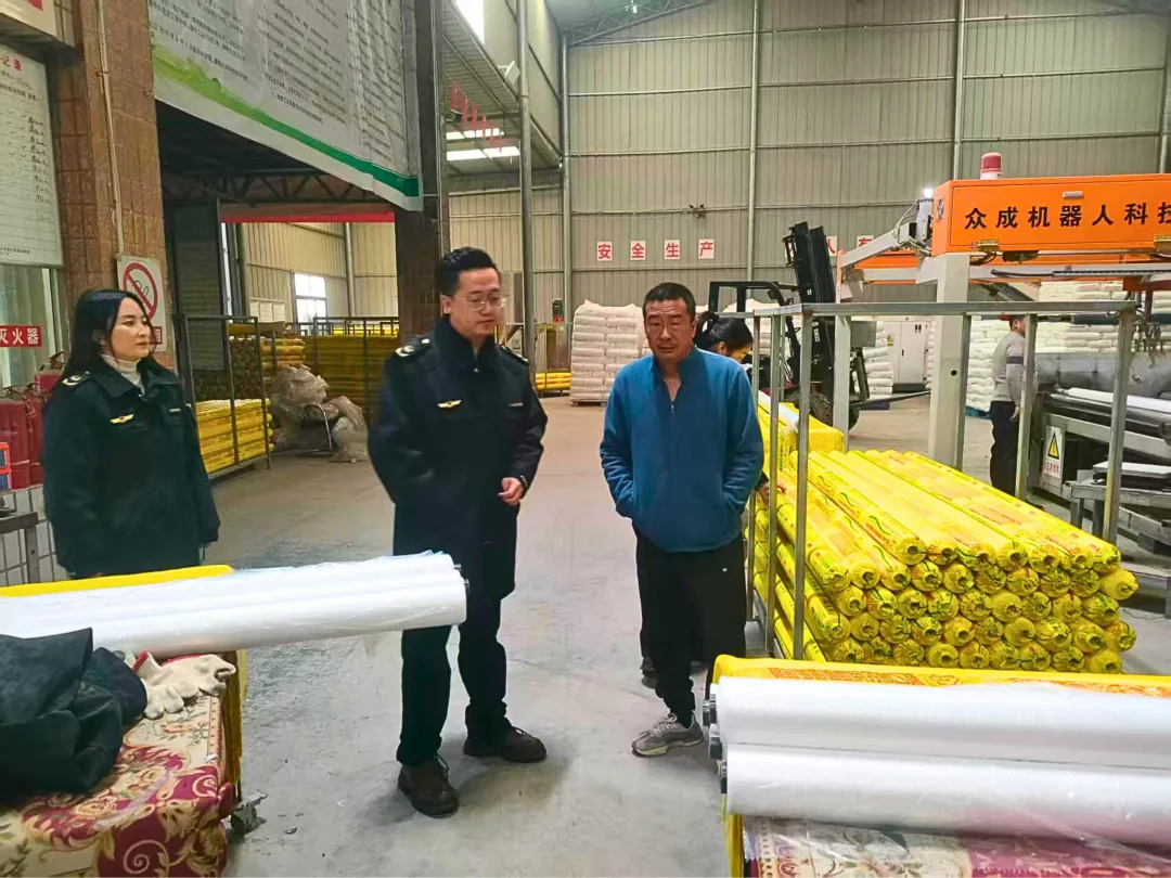 春耕护农在行动——辛店镇市场监督管理所开展农资市场专项检查