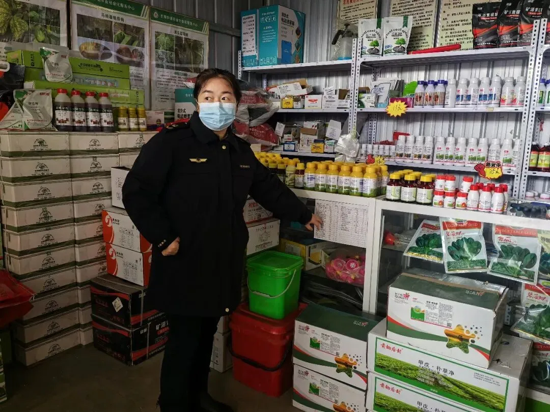 春耕护农在行动——辛店镇市场监督管理所开展农资市场专项检查