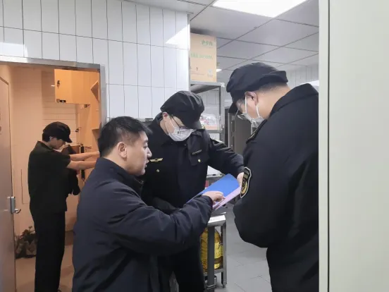 【市监一线】柯坦市场监管所:开展高速服务区食品安全专项培训 守护出行“放心餐”