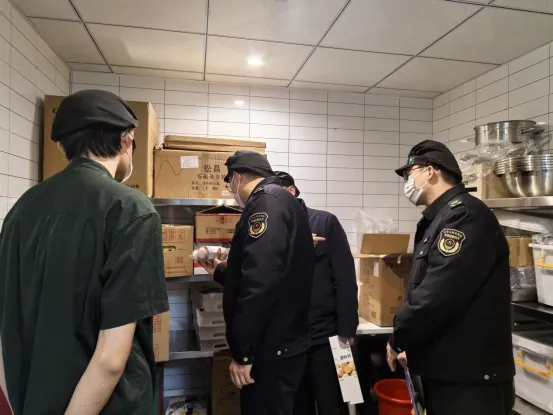 【市监一线】柯坦市场监管所:开展高速服务区食品安全专项培训 守护出行“放心餐”