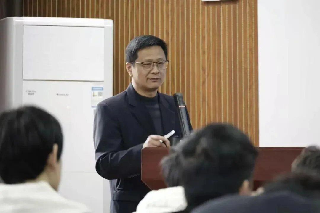 AI赋能就业 筑梦数字未来——计算机技术学院举办2026年就业第一课专题讲座